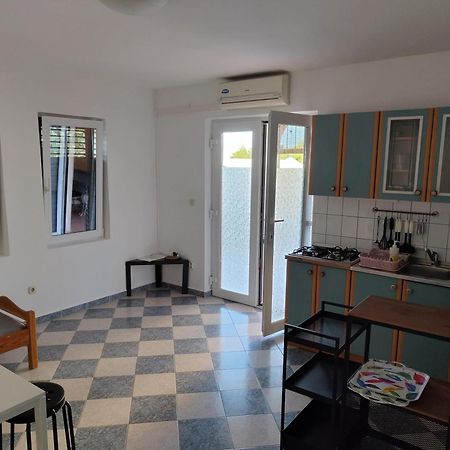 Apartmani Anja Sveta Nedelja  Exterior foto