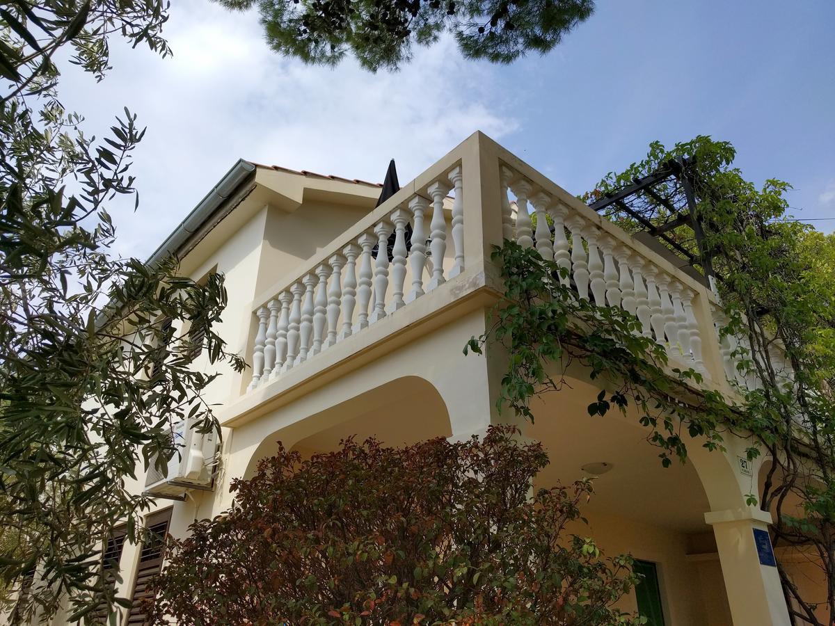Apartmani Anja Sveta Nedelja  Exterior foto
